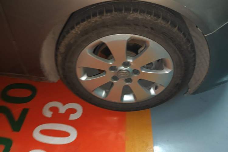 Used Buick Regal 2012 2.0L Luxury Edition Right Front Wheel Hub