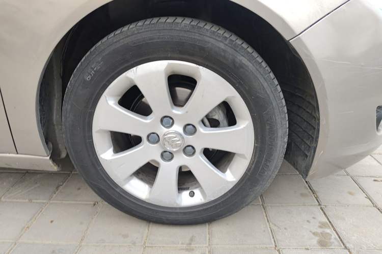 Used Buick Regal 2012 2.0L Comfort Edition Right Front Wheel Hub