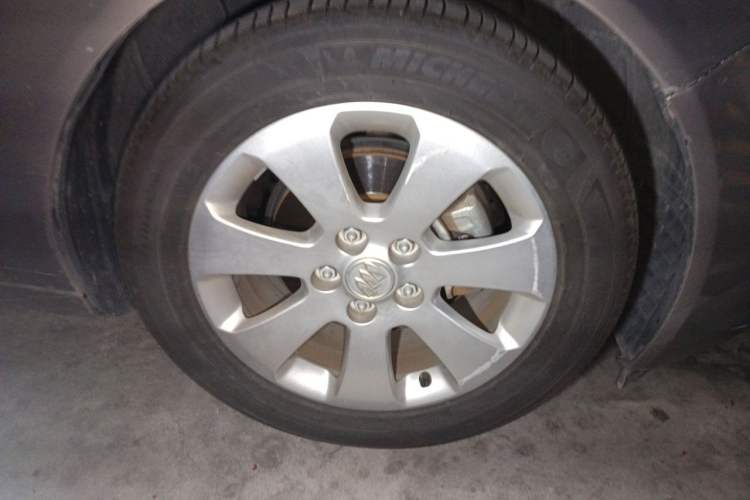 Used Buick Regal 2012 2.0L Comfort Edition Right Front Wheel Hub