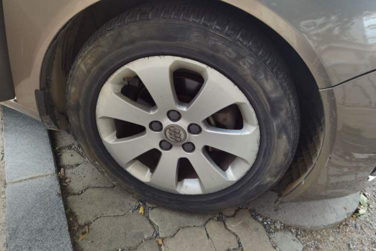 Used Buick Regal 2012 2.0L Comfort Edition Right Front Wheel Hub