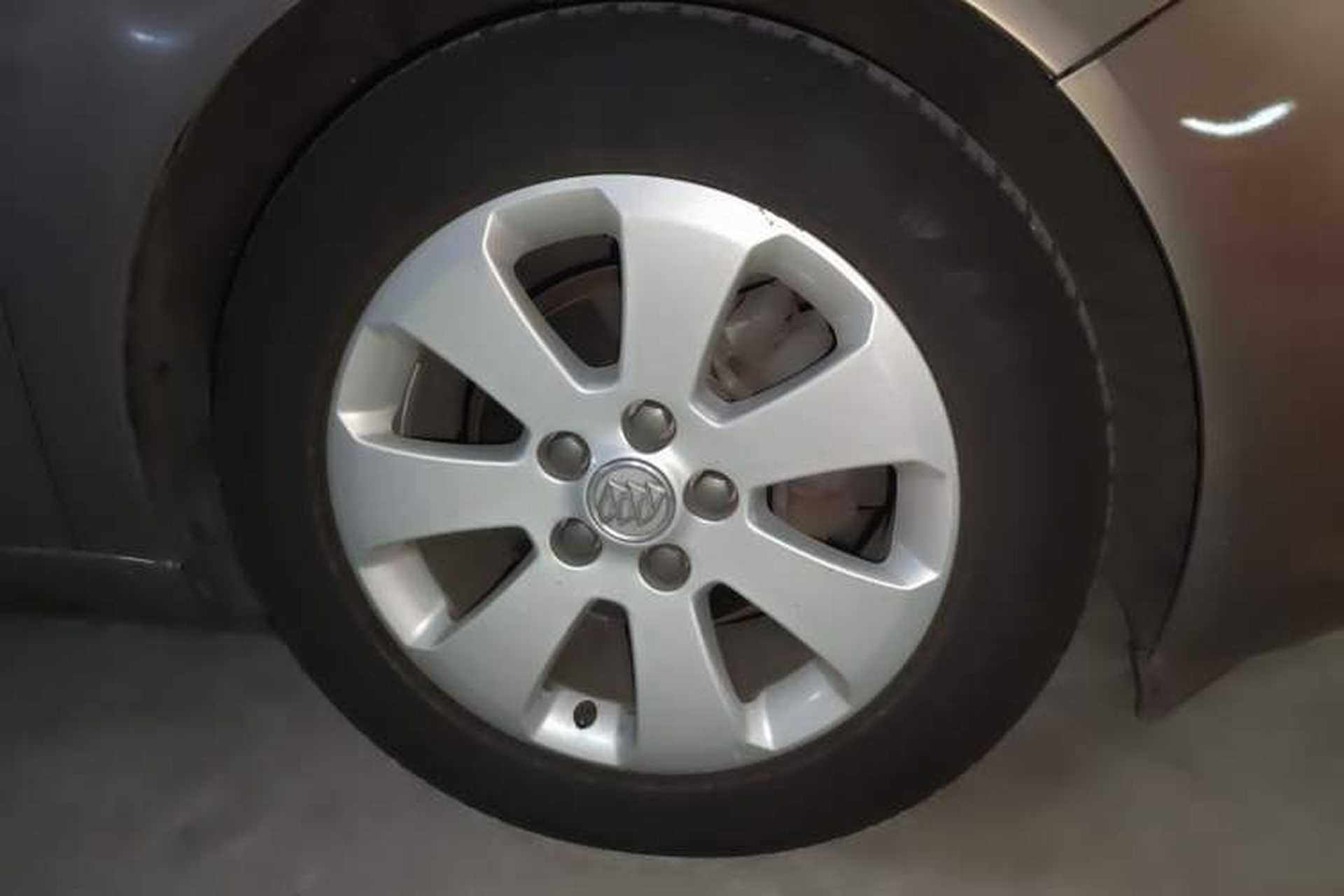 Used Buick Regal 2012 2.0L Luxury Edition Right Front Wheel Hub