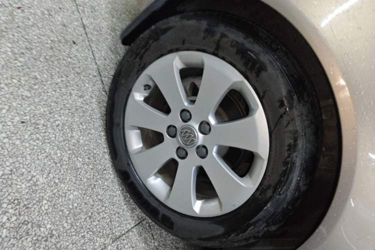 Used Buick Regal 2012 2.0L Comfort Edition Right Rear Wheel Hub