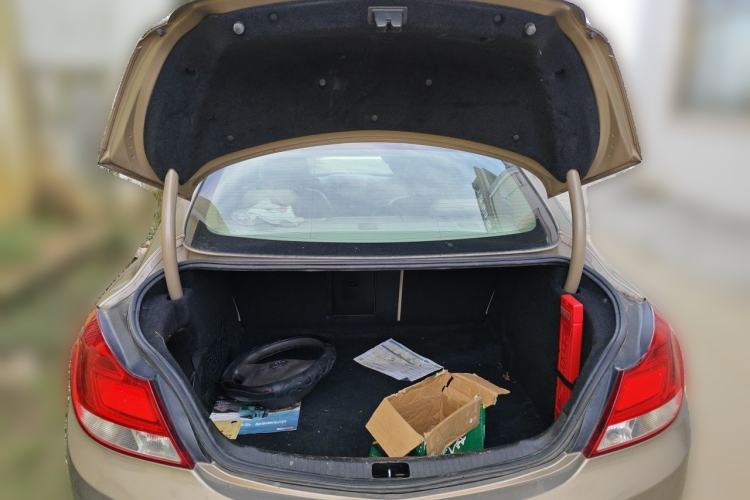 Used Buick Regal 2012 2.0L Comfort Edition Trunk