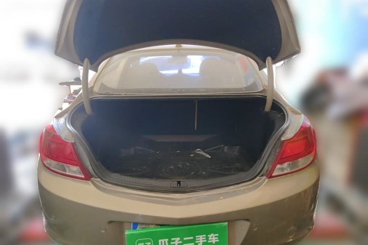 Used Buick Regal 2012 2.0L Luxury Edition Trunk