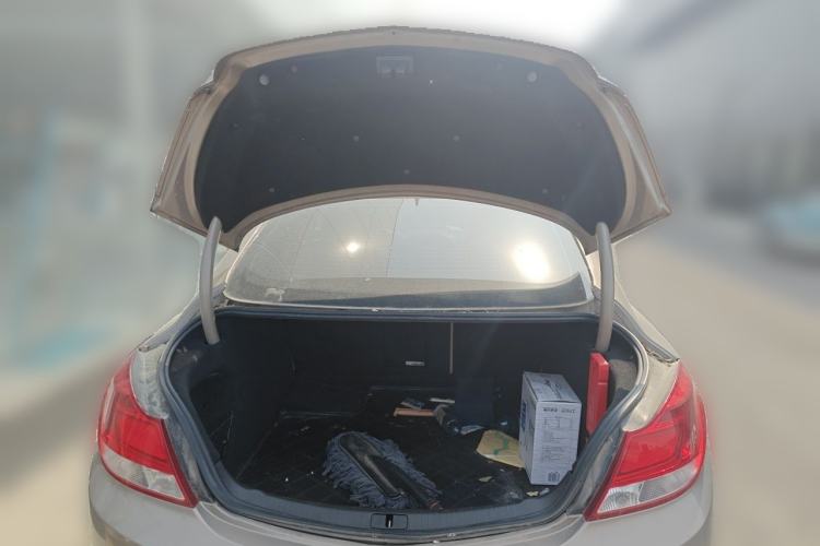 Used Buick Regal 2012 2.0L Luxury Edition Trunk