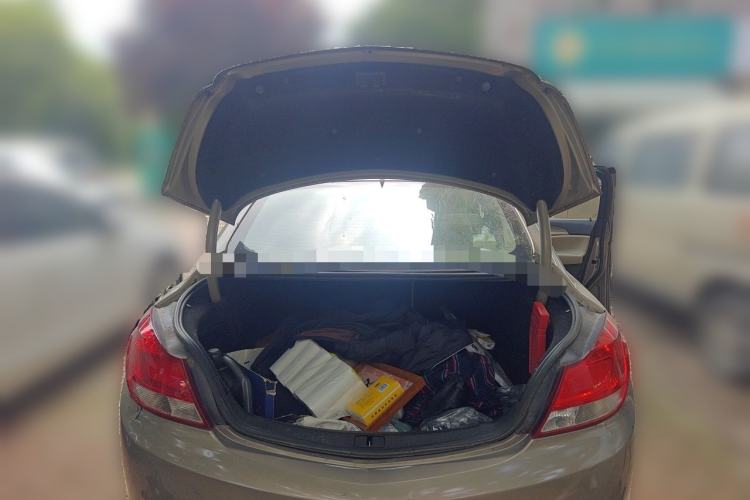Used Buick Regal 2012 2.0L Luxury Edition Trunk