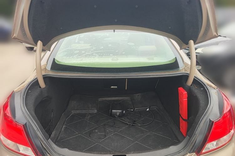 Used Buick Regal 2012 2.0L Luxury Edition Trunk