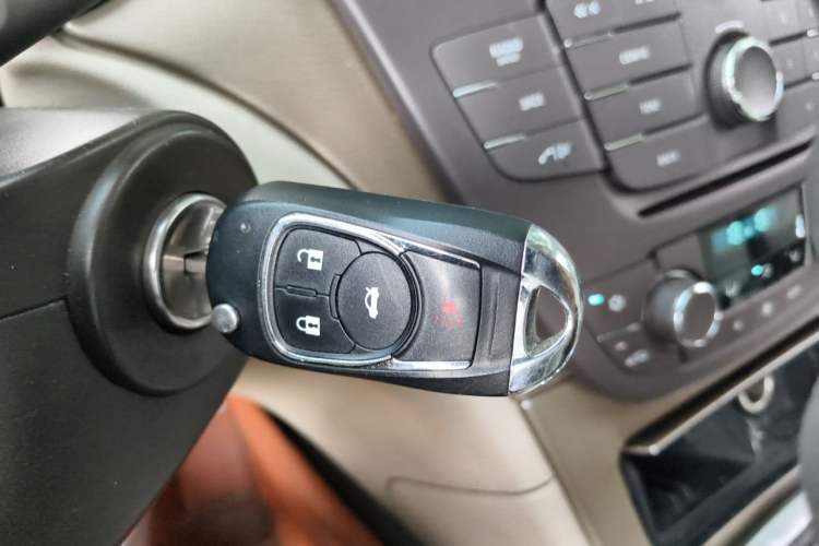 Used Buick Regal 2012 2.0L Comfort Edition Vehicle Key