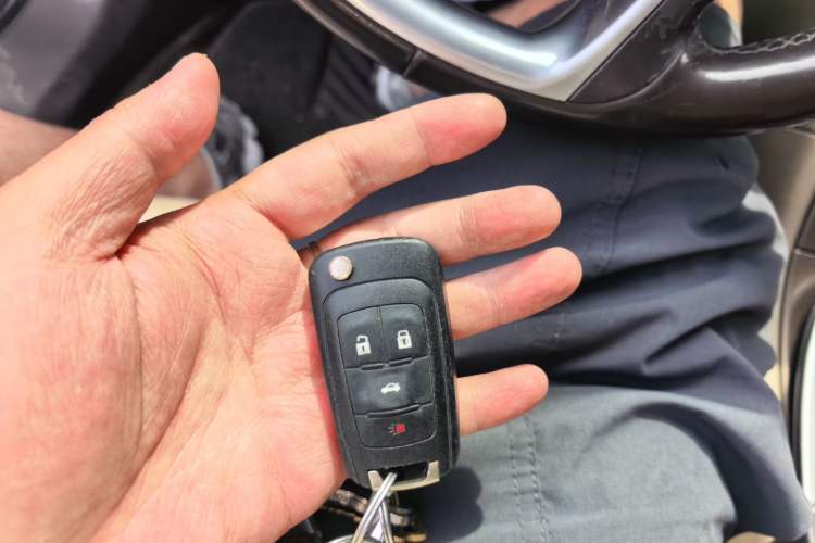 Used Buick Regal 2012 2.0L Luxury Edition Vehicle Key