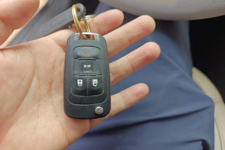 Used Buick Regal 2012 2.0L Luxury Edition Vehicle Key