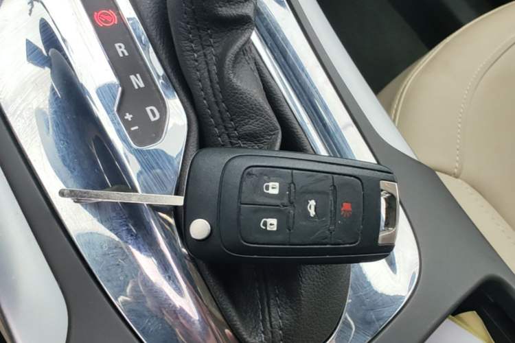 Used Buick Regal 2012 2.0L Luxury Edition Vehicle Key
