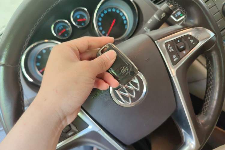 Used Buick Regal 2012 2.0L Luxury Edition Vehicle Key