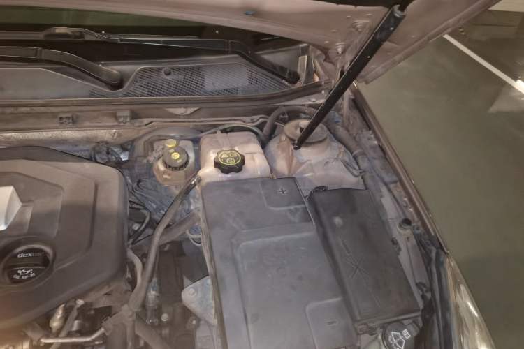 Used Buick Regal 2013 GS 2.0T Grand Sport Edition Engine Bay Left