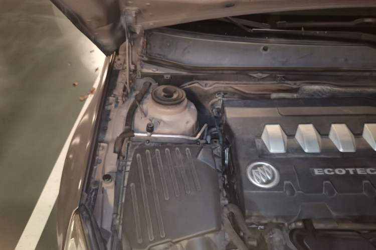 Used Buick Regal 2013 GS 2.0T Grand Sport Edition Engine Bay Right