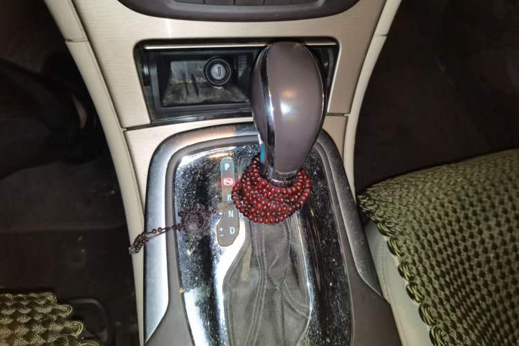 Used Buick Regal 2013 GS 2.0T Grand Sport Edition Gear Lever