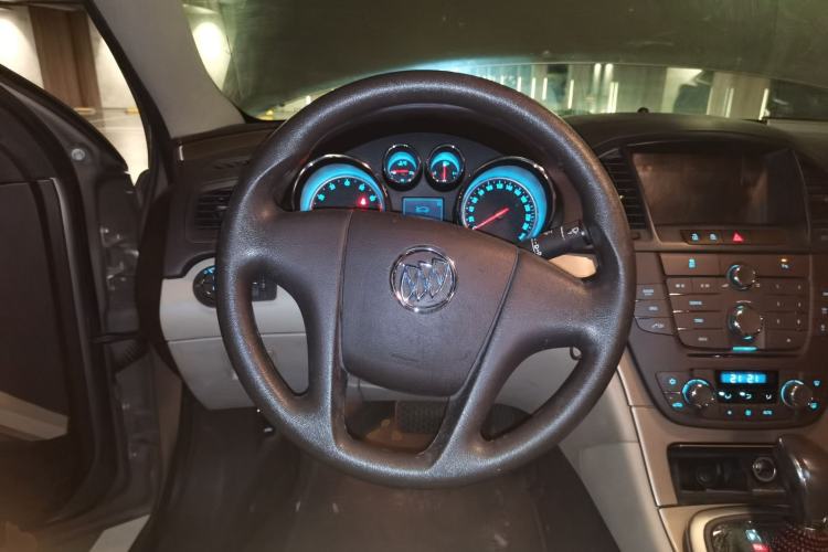 Used Buick Regal 2013 GS 2.0T Grand Sport Edition Steering Wheel