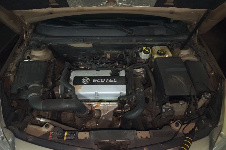 Used Buick Regal 2013 1.6T Automatic Elite Sport Edition Engine Bay