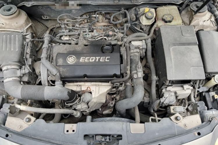 Used Buick Regal 2013 1.6T Automatic Elite Sport Edition Engine Bay