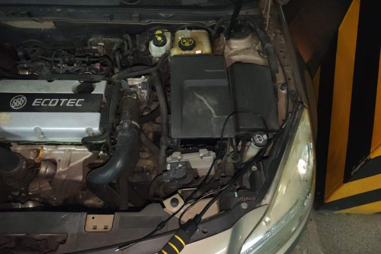 Used Buick Regal 2013 1.6T Automatic Elite Sport Edition Engine Bay Left