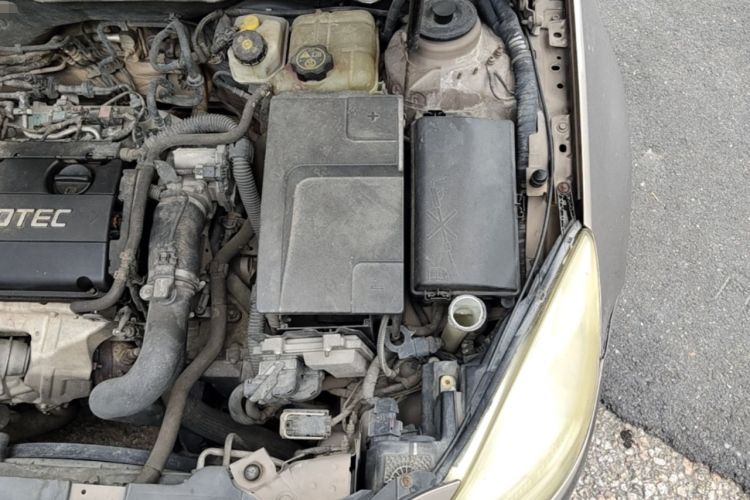 Used Buick Regal 2013 1.6T Automatic Elite Sport Edition Engine Bay Left