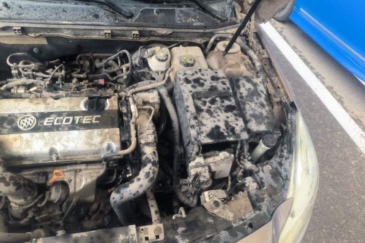 Used Buick Regal 2013 1.6T Automatic Elite Sport Edition Engine Bay Left