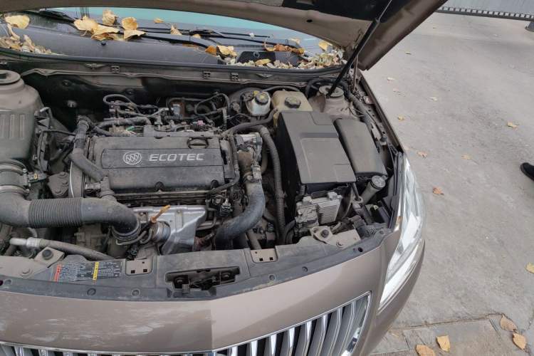 Used Buick Regal 2013 1.6T Automatic Elite Sport Edition Engine Bay Left