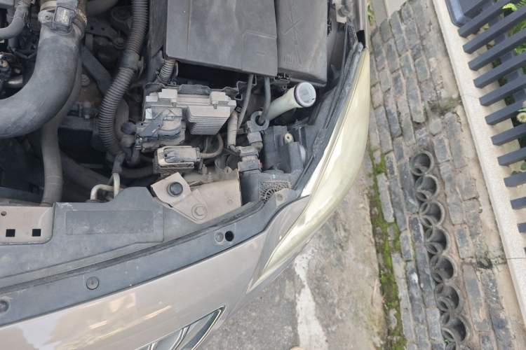 Used Buick Regal 2013 1.6T Automatic Elite Sport Edition Engine Bay Left