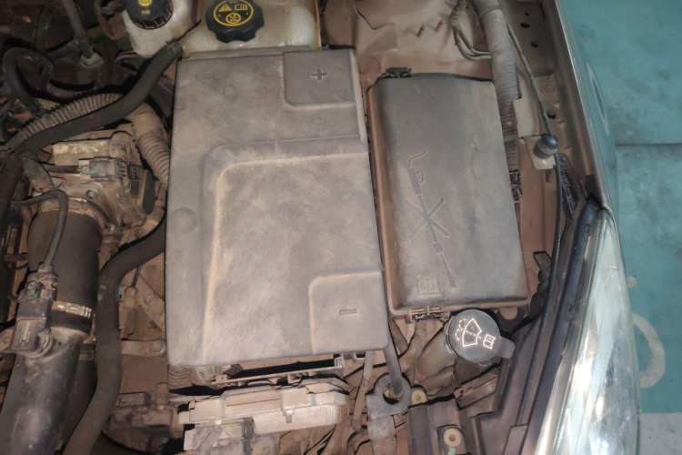 Used Buick Regal 2013 1.6T Automatic Elite Sport Edition Engine Bay Left