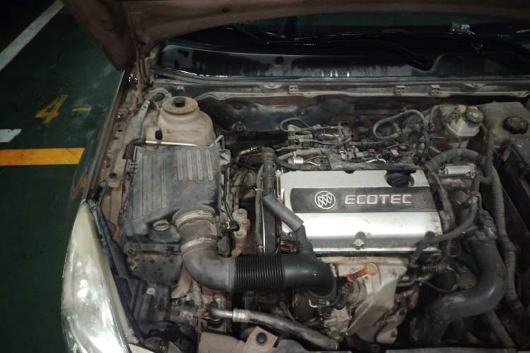 Used Buick Regal 2013 1.6T Automatic Elite Sport Edition Engine Bay Right