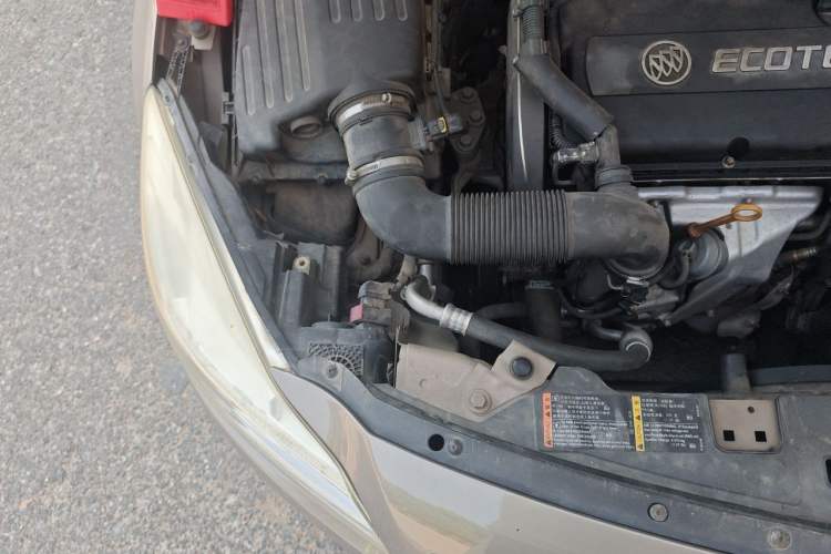 Used Buick Regal 2013 1.6T Automatic Elite Sport Edition Engine Bay Right