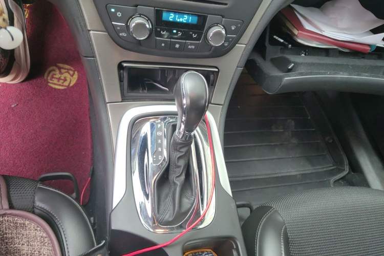 Used Buick Regal 2013 1.6T Automatic Elite Sport Edition Gear Lever