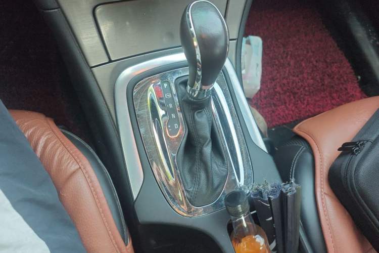 Used Buick Regal 2013 1.6T Automatic Elite Sport Edition Gear Lever