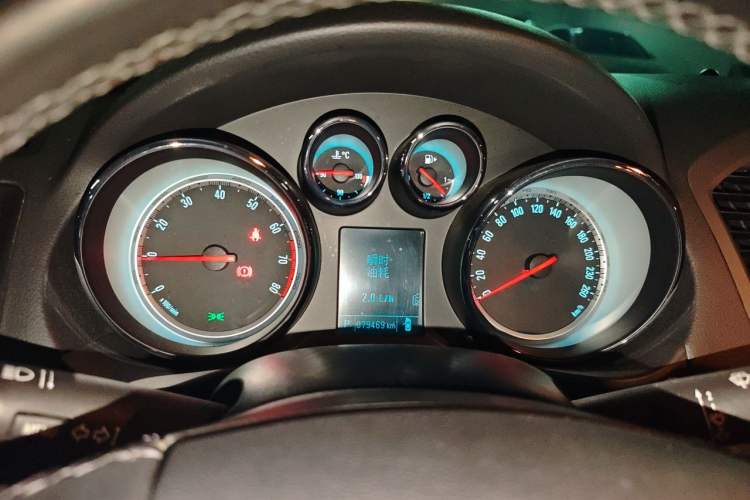 Used Buick Regal 2013 1.6T Automatic Elite Sport Edition Instrument Cluster
