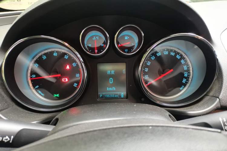 Used Buick Regal 2013 1.6T Automatic Elite Sport Edition Instrument Cluster