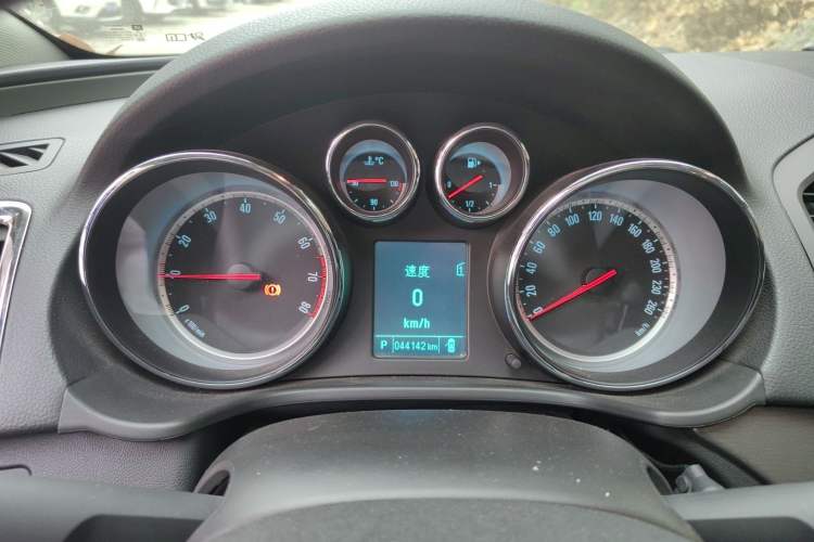 Used Buick Regal 2013 1.6T Automatic Elite Sport Edition Instrument Cluster