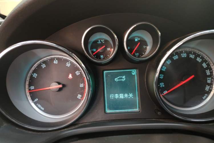 Used Buick Regal 2013 1.6T Automatic Elite Sport Edition Instrument Cluster