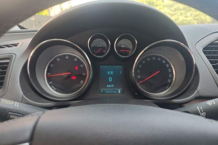 Used Buick Regal 2013 1.6T Automatic Elite Sport Edition Instrument Cluster