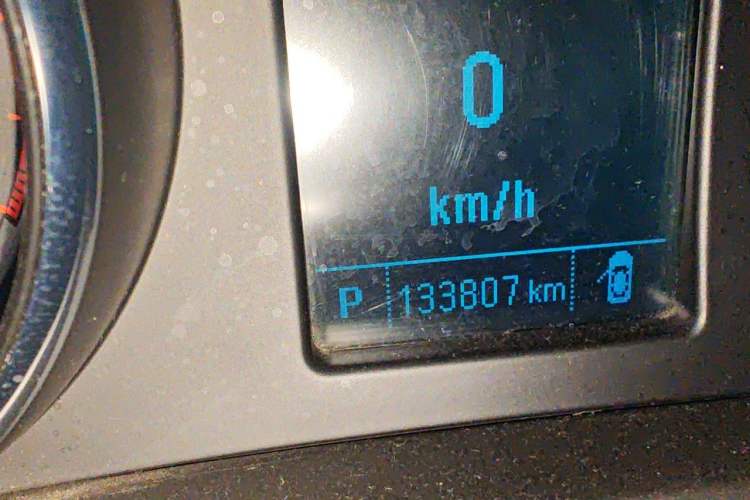 Used Buick Regal 2013 1.6T Automatic Elite Sport Edition Odometer Close Up