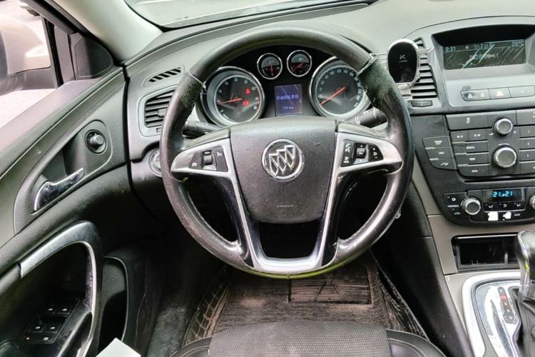 Used Buick Regal 2013 1.6T Automatic Elite Sport Edition Steering Wheel