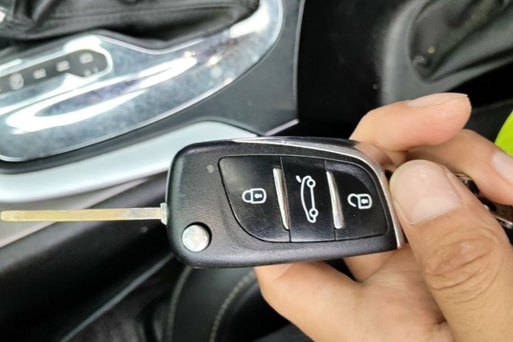 Used Buick Regal 2013 1.6T Automatic Elite Sport Edition Vehicle Key