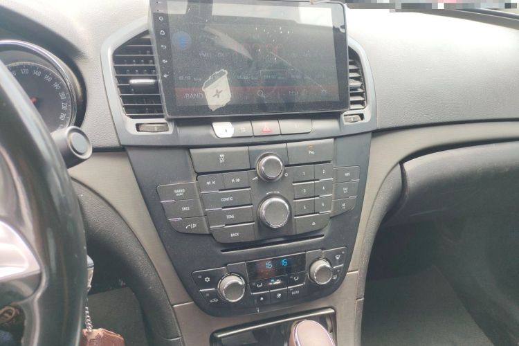 Used Buick Regal 2013 1.6T Automatic Elite Sport Edition Audio And AC Panel