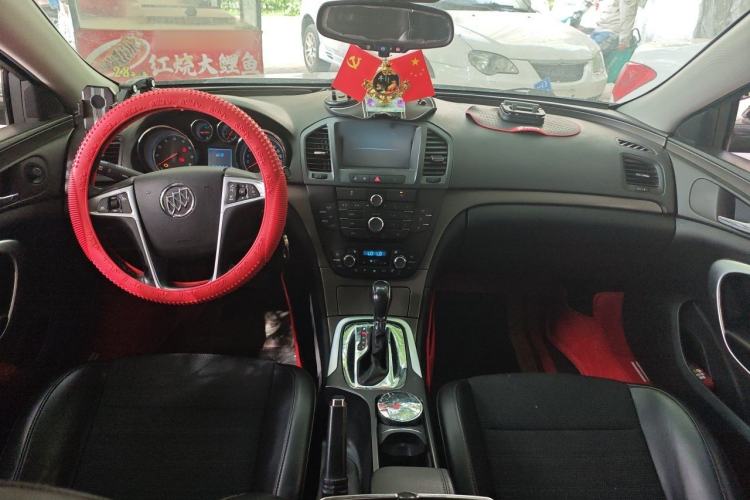 Used Buick Regal 2013 1.6T Automatic Elite Sport Edition Center Console