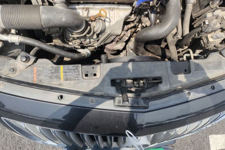 Used Buick Regal 2013 1.6T Automatic Elite Sport Edition Engine Bay