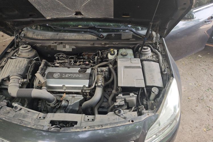 Used Buick Regal 2013 1.6T Automatic Elite Sport Edition Engine Bay Left