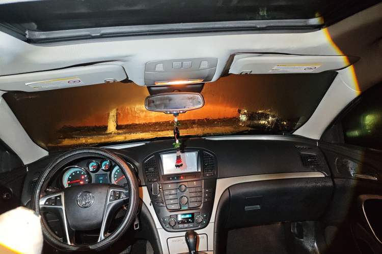 Used Buick Regal 2013 1.6T Automatic Elite Sport Edition Headliner