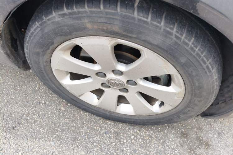 Used Buick Regal 2013 1.6T Automatic Elite Sport Edition Right Front Wheel Hub