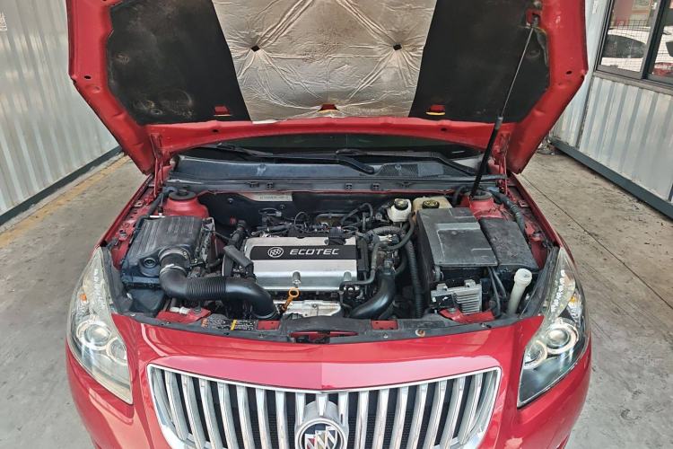 Used Buick Regal 2013 1.6T Automatic Elite Sport Edition Engine Bay