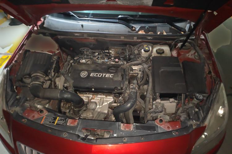 Used Buick Regal 2013 1.6T Automatic Elite Sport Edition Engine Bay