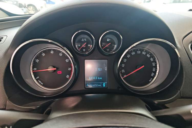 Used Buick Regal 2013 1.6T Automatic Elite Sport Edition Instrument Cluster