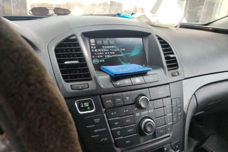 Used Buick Regal 2013 GS 2.0T Sport Edition Audio And AC Panel